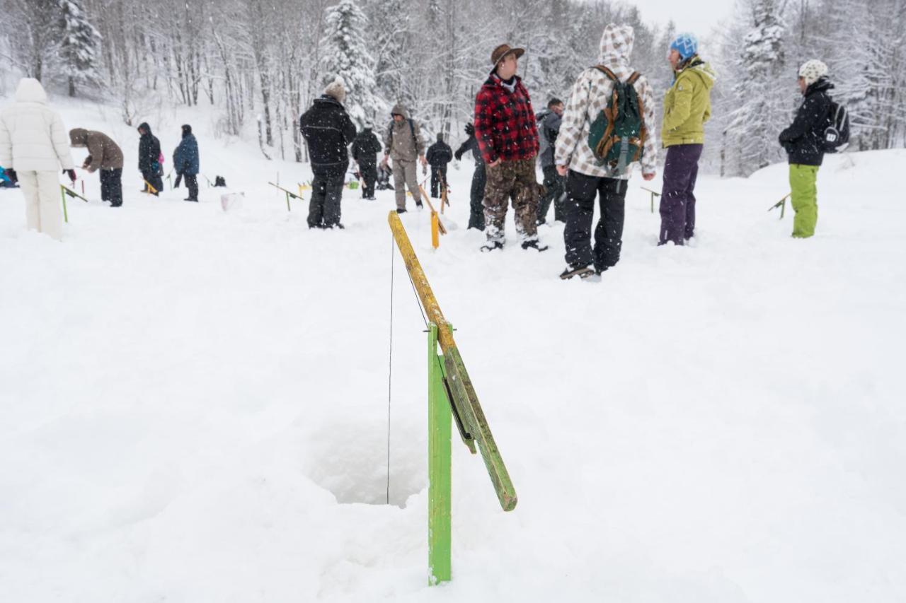 Pourvoirie Du Lac Blanc Saint-Alexis-des-Monts Zewnętrze zdjęcie